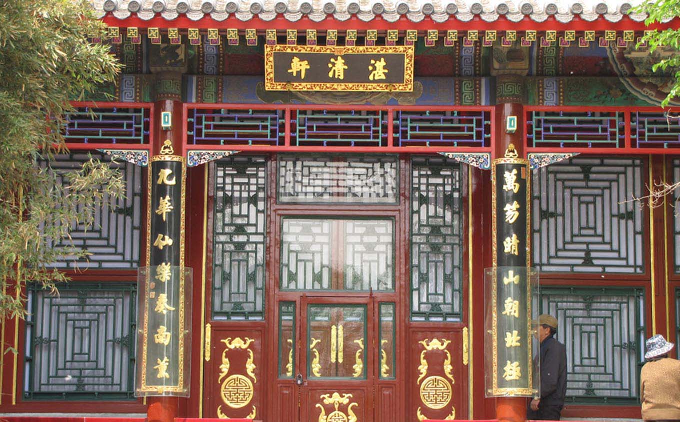 咸宁红木牌匾定制：寺庙宗祠,园林景观,创意招牌,抱柱对联